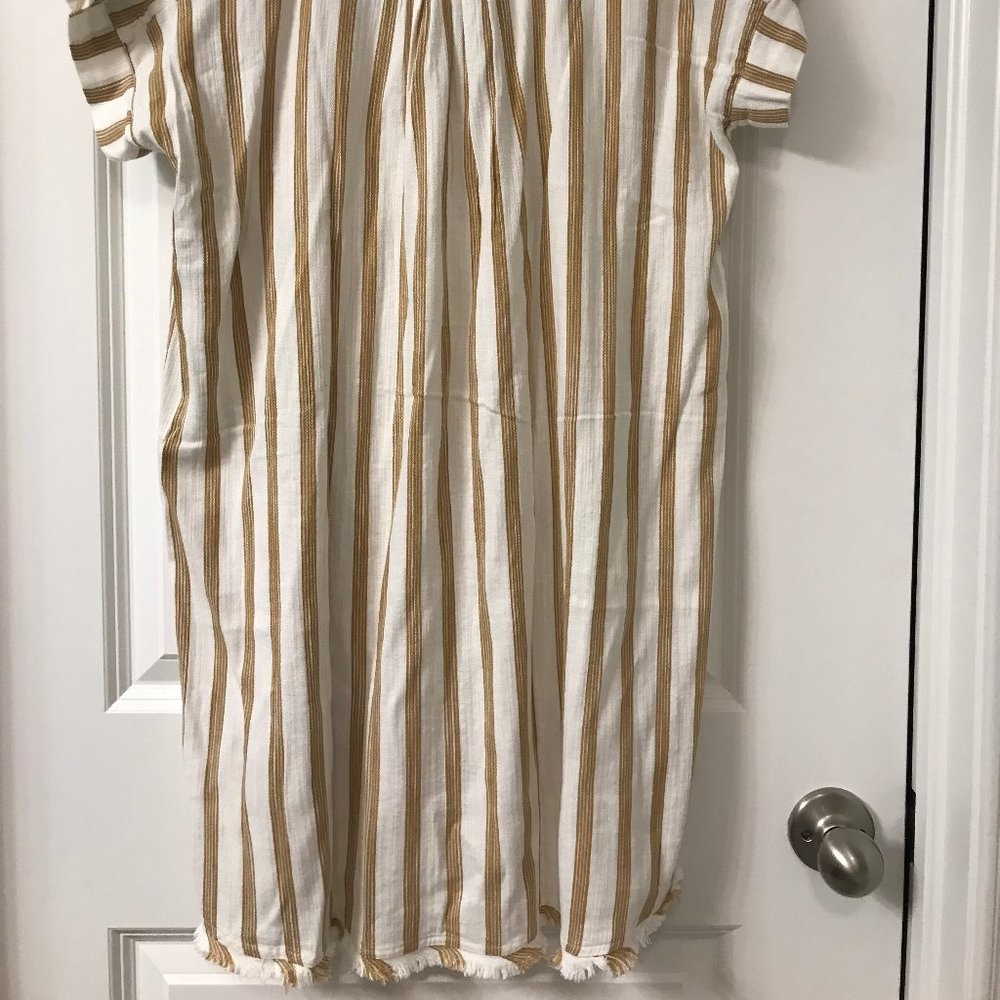 Dress - Picture 2 of 4